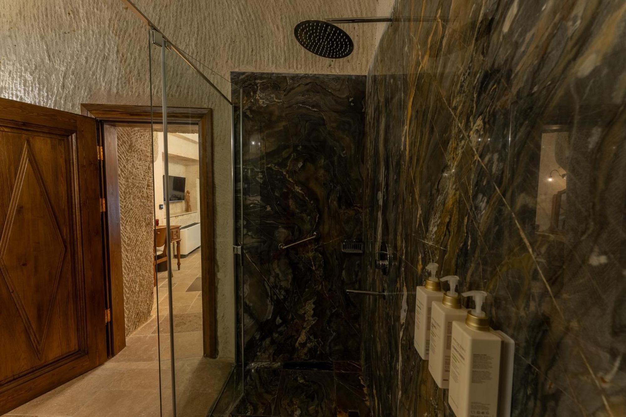 Asmali Konak Cave Suites อูร์กุบ ภายนอก รูปภาพ